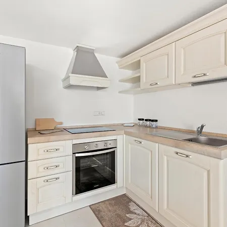 Giagiumar Apartamento *